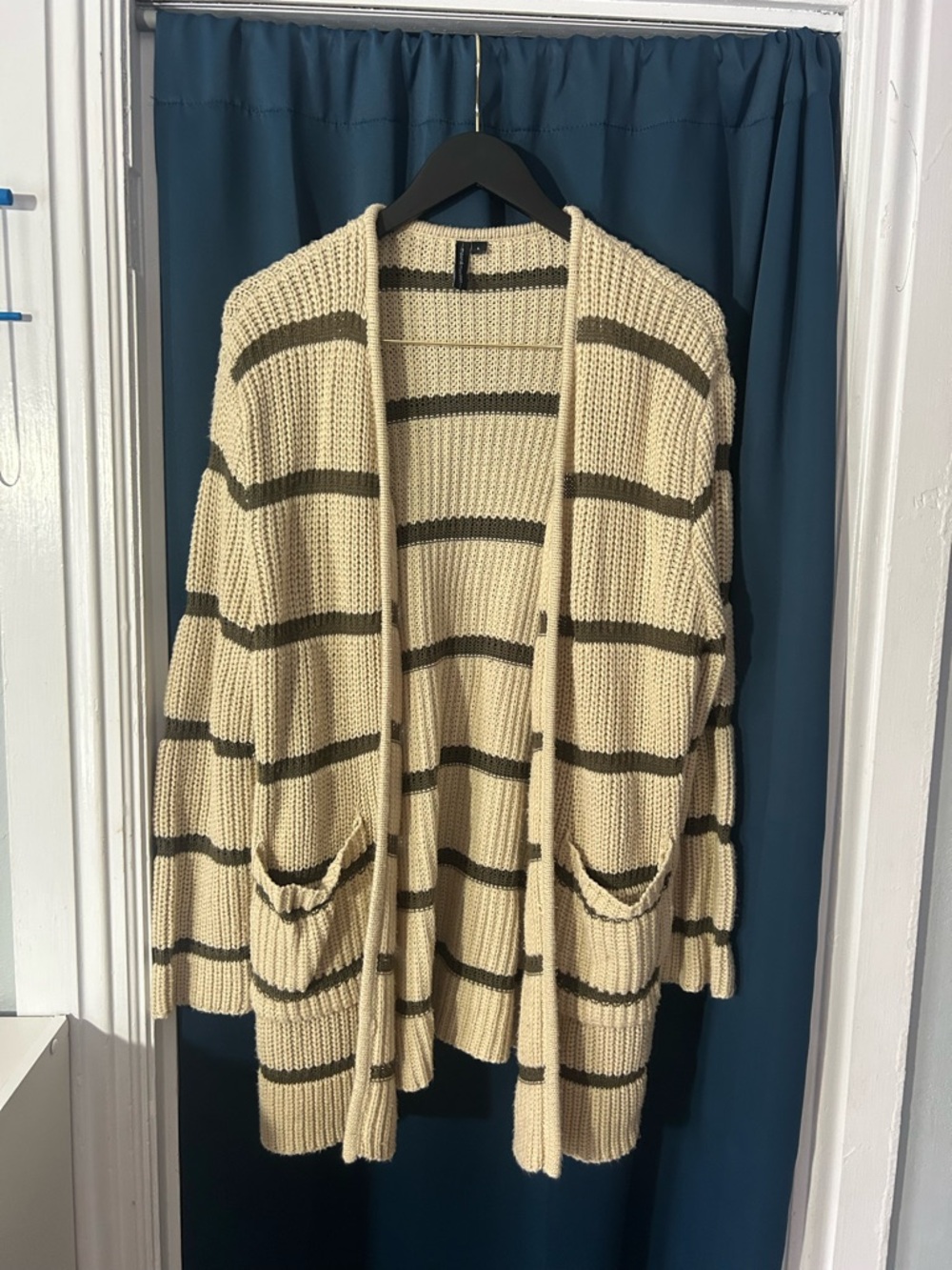 moon & madison Cream and Green Striped Open-Front Cardigan